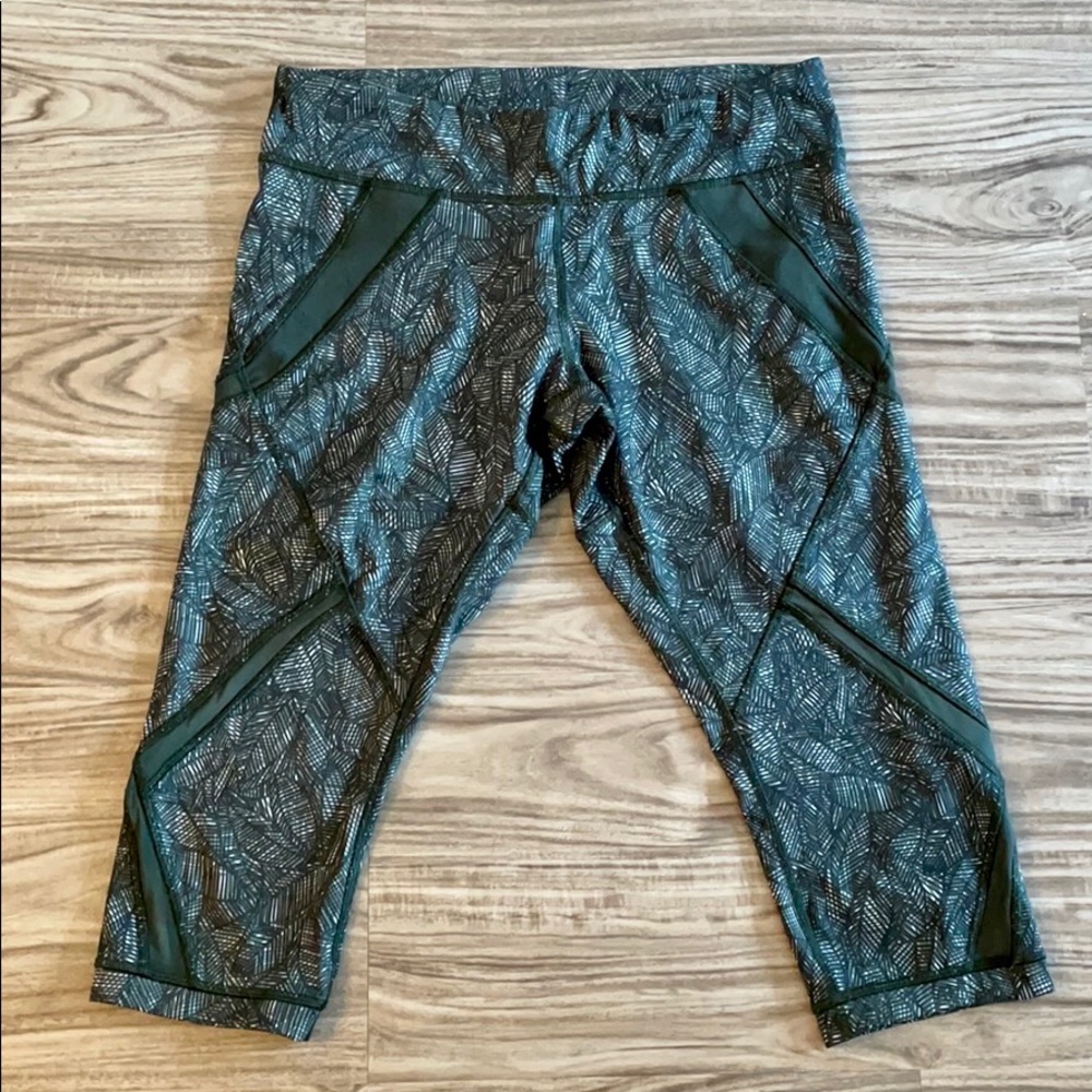 Lululemon Athletics Cropped Leggings Green Size 8